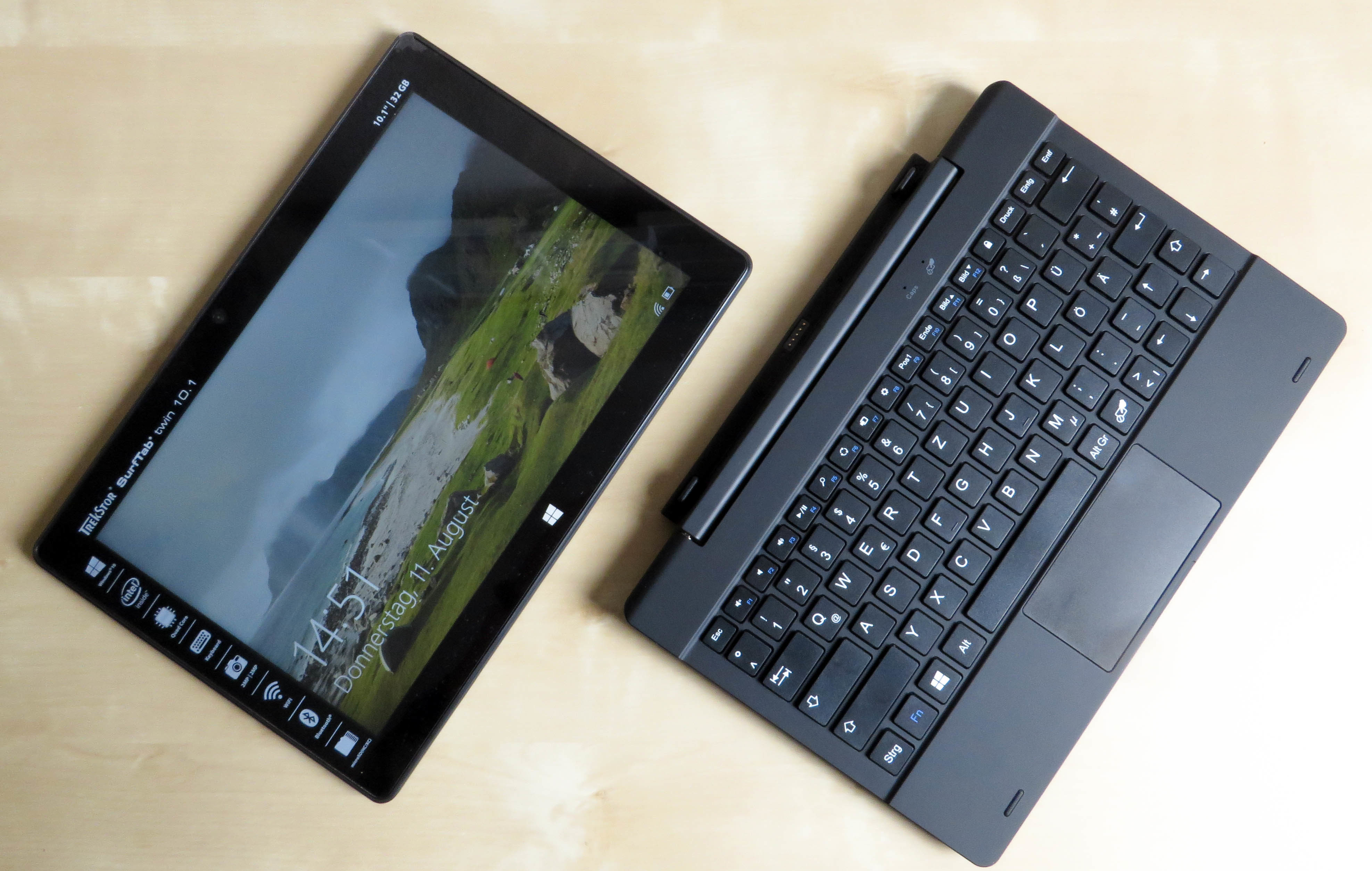 Tablet und Tastatur ergänzen sich wunderbar zu einem kleinen Laptop